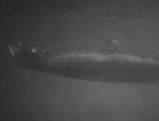 Submarine raider