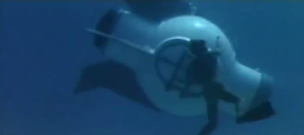 Around the world under the sea